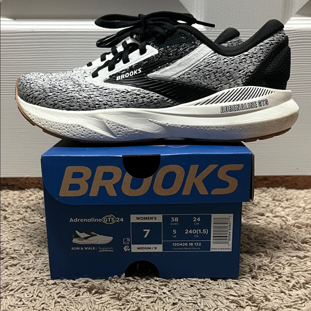 Brooks Adrenaline GTS 24 Black and White Women's Shoes